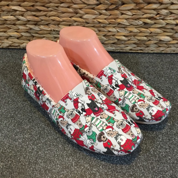 Toms Red and Green Dog Pattern Flats - Picture 5 of 14